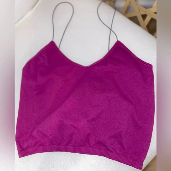 FREE PEOPLE SEAMLESS CROPPED CAMI MAGENTA SIZE M/L - Picture 1 of 5